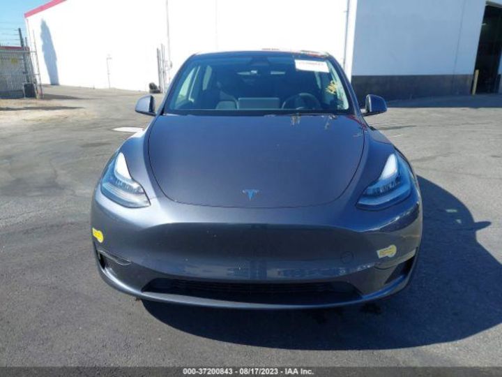 Продам Tesla Model Y Long Range 2022 года в Киеве