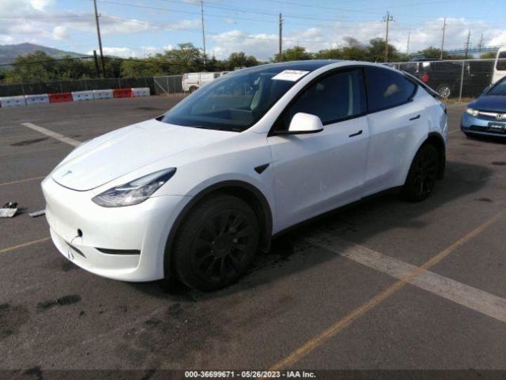 Продам Tesla Model Y Long Range 2022 года в Тернополе