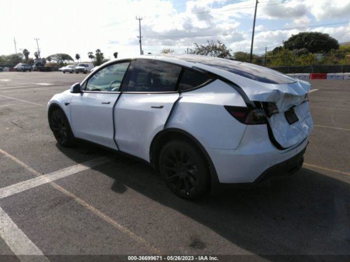 Продам Tesla Model Y Long Range 2022 года в Тернополе