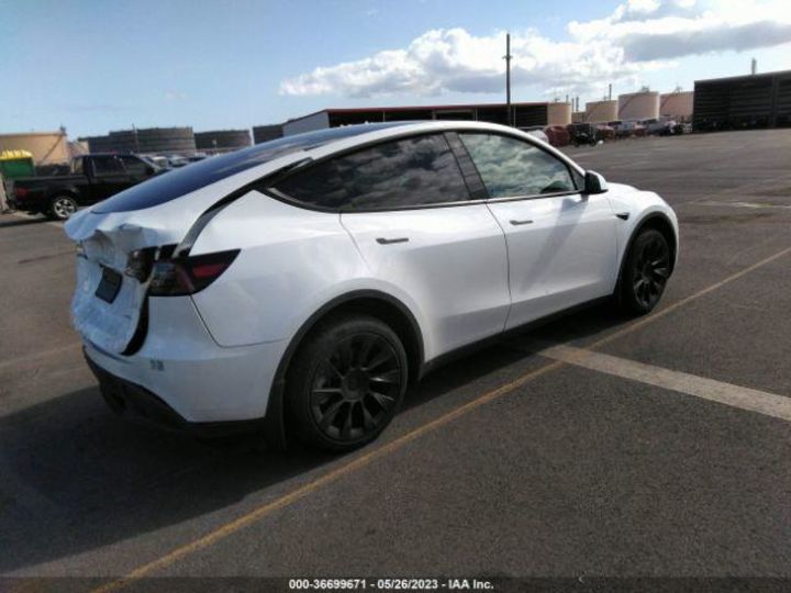 Продам Tesla Model Y Long Range 2022 года в Тернополе