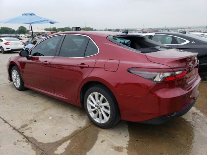 Продам Toyota Camry LE 2021 года в Черновцах