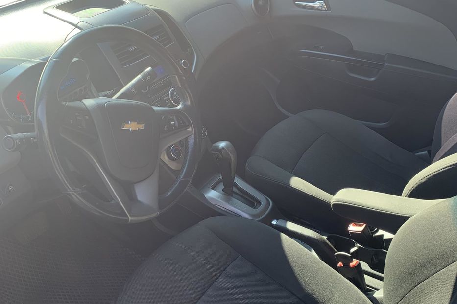 Продам Chevrolet Aveo Т300 2012 года в Киеве