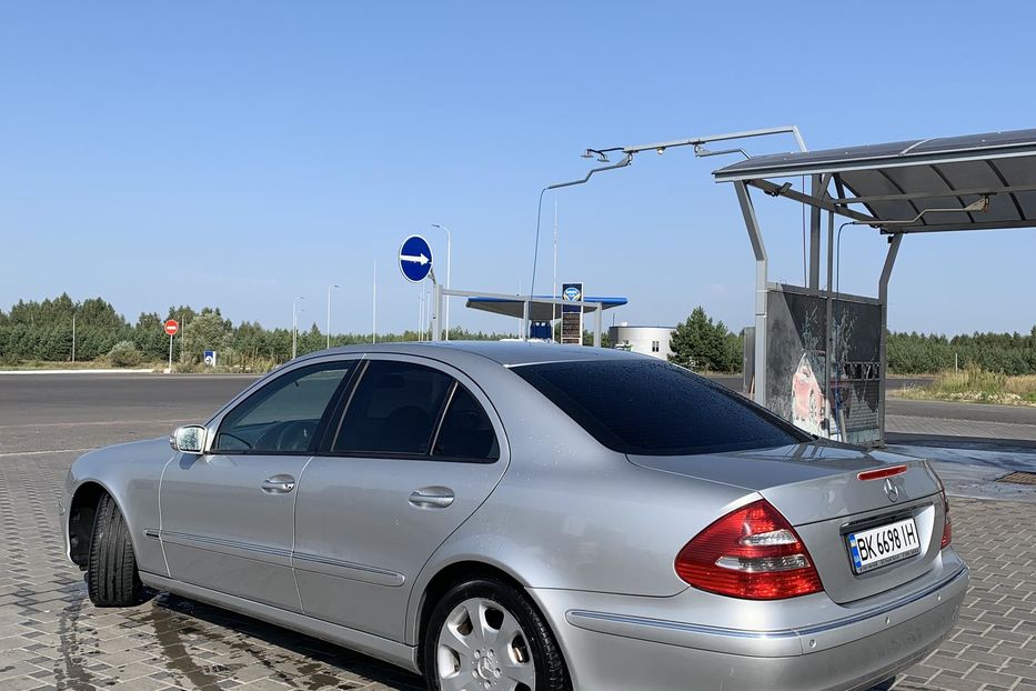 Продам Mercedes-Benz E-Class 2003 года в г. Дубровица, Ровенская область