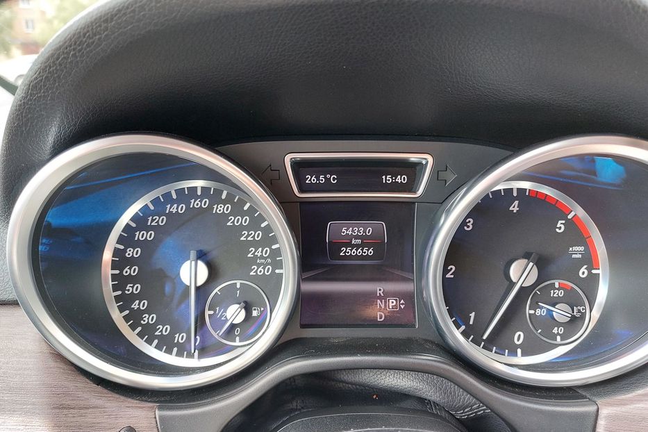 Продам Mercedes-Benz ML 350 Дизель  2013 года в Киеве