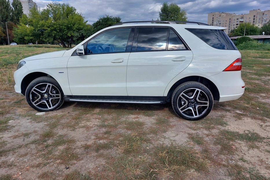 Продам Mercedes-Benz ML 350 Дизель  2013 года в Киеве