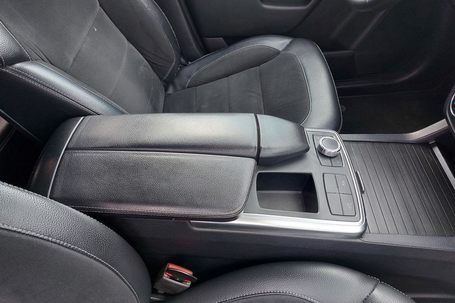 Продам Mercedes-Benz ML 350 Дизель  2013 года в Киеве