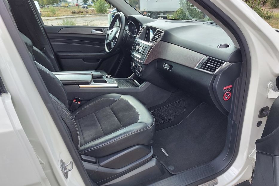 Продам Mercedes-Benz ML 350 Дизель  2013 года в Киеве