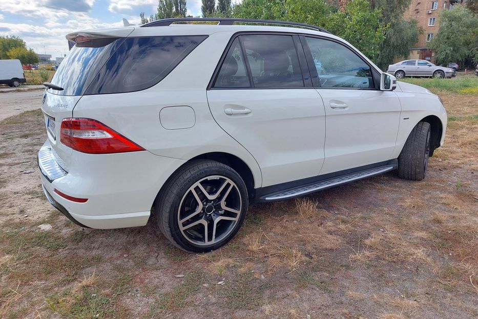 Продам Mercedes-Benz ML 350 Дизель  2013 года в Киеве