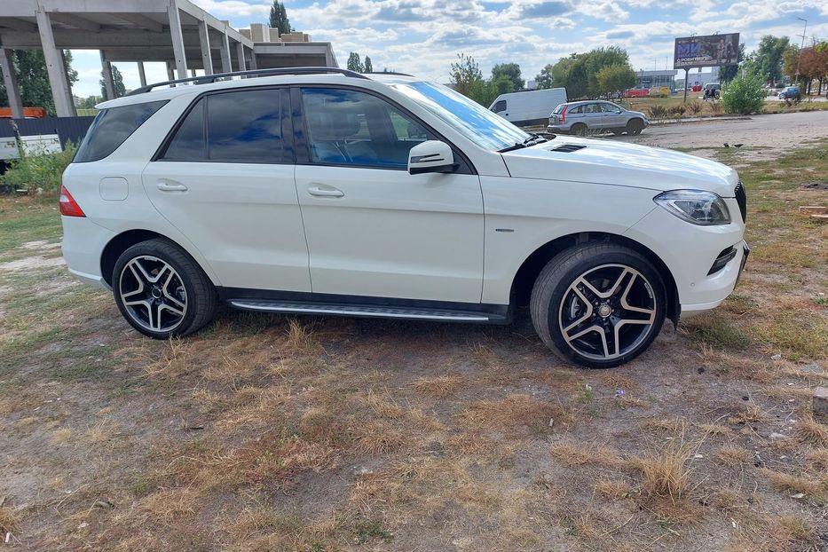 Продам Mercedes-Benz ML 350 Дизель  2013 года в Киеве