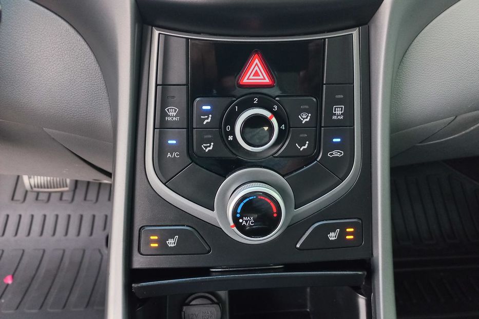 Продам Hyundai Elantra Sport Coupe 2014 года в Киеве