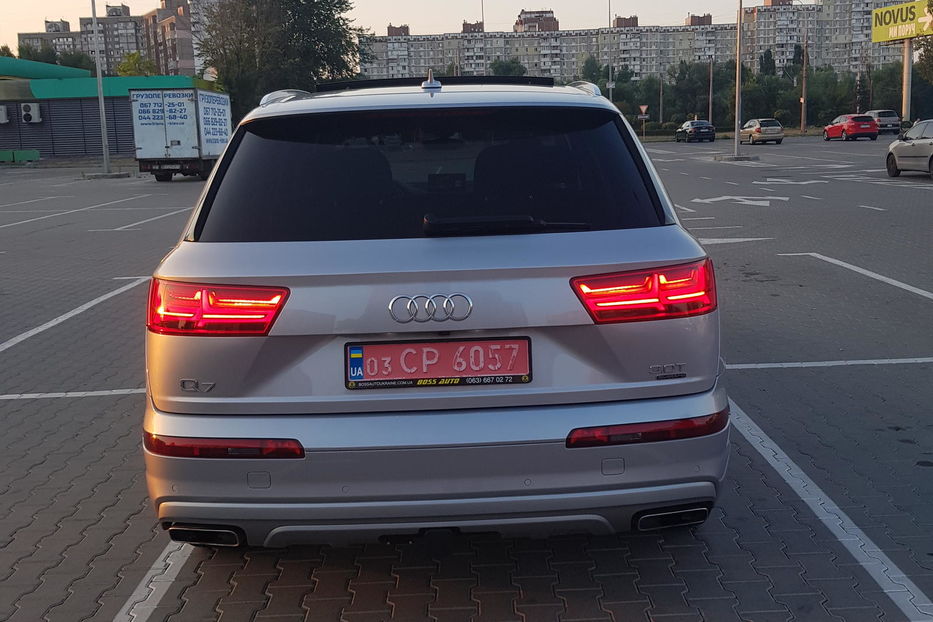 Продам Audi Q7 М4 2018 года в Киеве