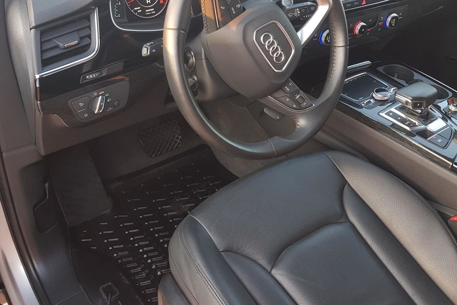 Продам Audi Q7 М4 2018 года в Киеве