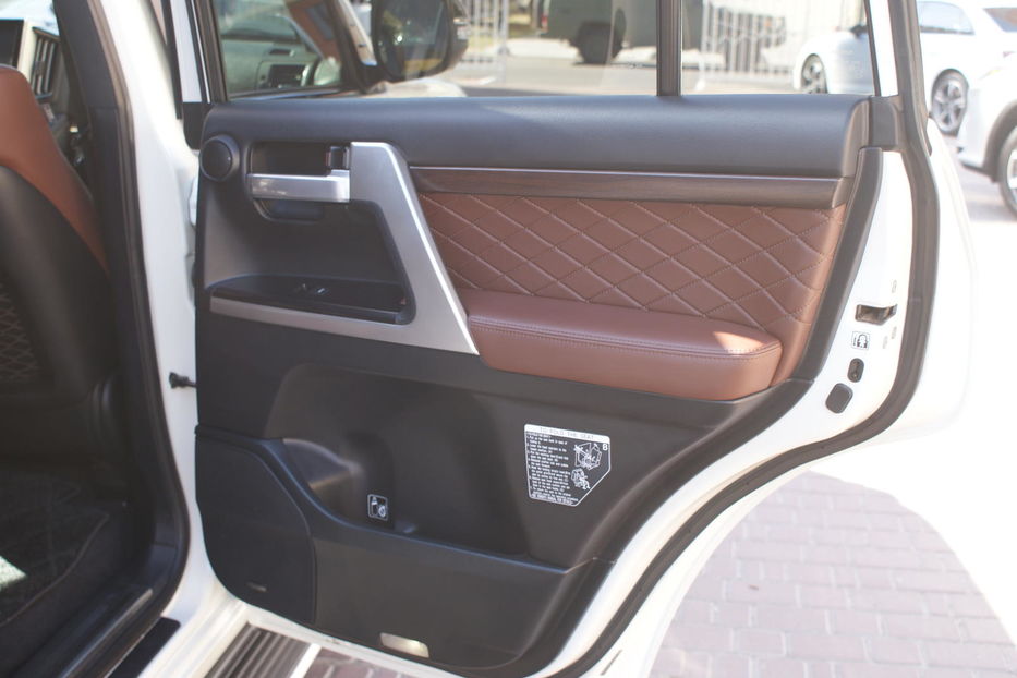 Продам Toyota Land Cruiser 200 Excalibur  2018 года в Одессе