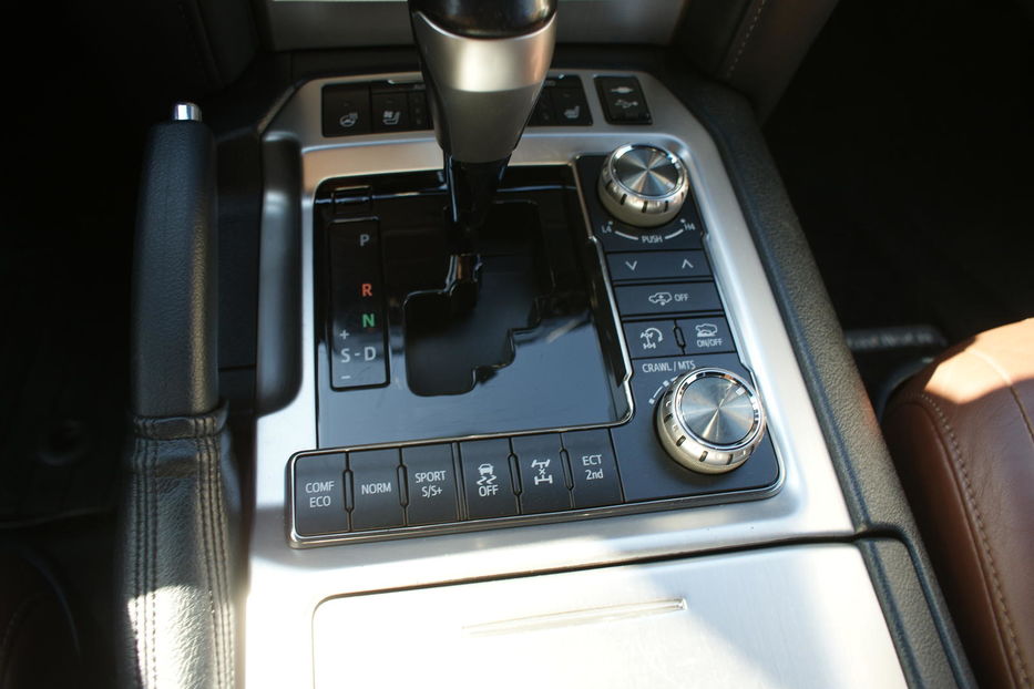 Продам Toyota Land Cruiser 200 Excalibur  2018 года в Одессе