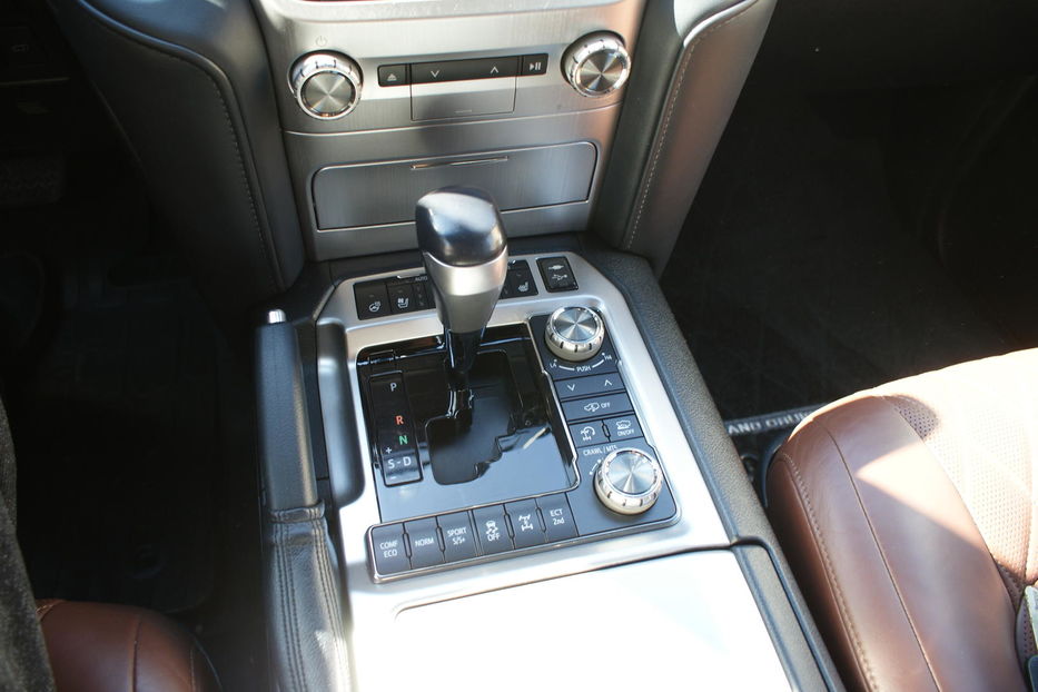 Продам Toyota Land Cruiser 200 Excalibur  2018 года в Одессе