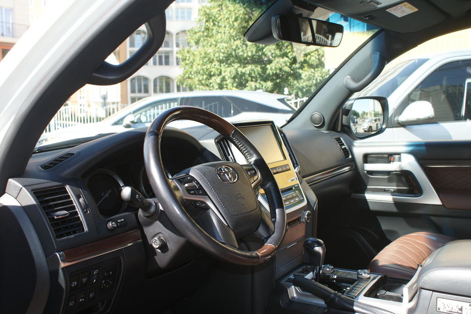 Продам Toyota Land Cruiser 200 Excalibur  2018 года в Одессе