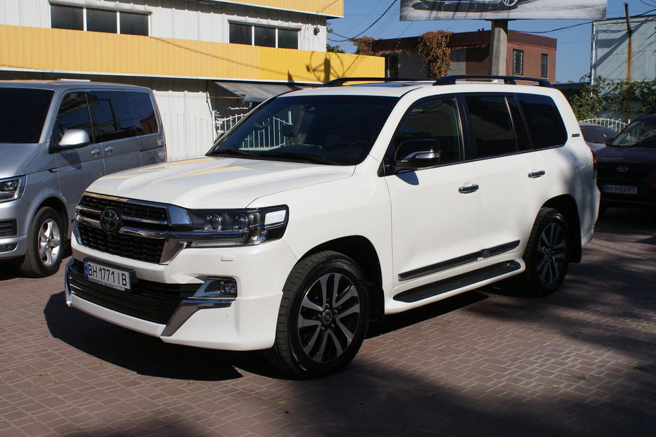 Продам Toyota Land Cruiser 200 Excalibur  2018 года в Одессе