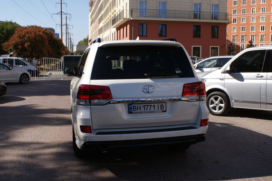 Продам Toyota Land Cruiser 200 Excalibur  2018 года в Одессе