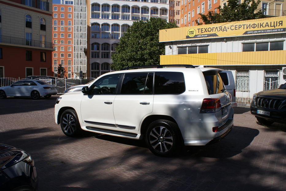 Продам Toyota Land Cruiser 200 Excalibur  2018 года в Одессе