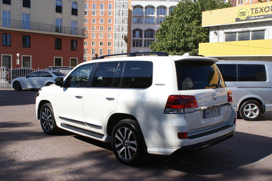 Продам Toyota Land Cruiser 200 Excalibur  2018 года в Одессе