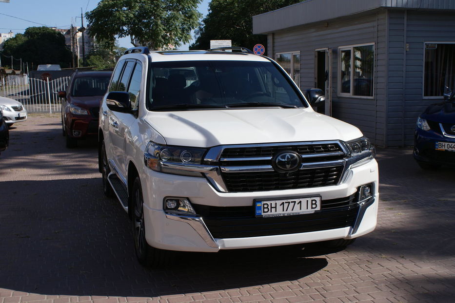 Продам Toyota Land Cruiser 200 Excalibur  2018 года в Одессе