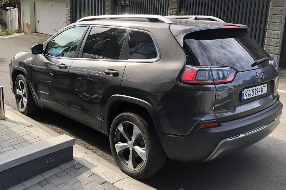 Продам Jeep Cherokee 2019 года в Киеве