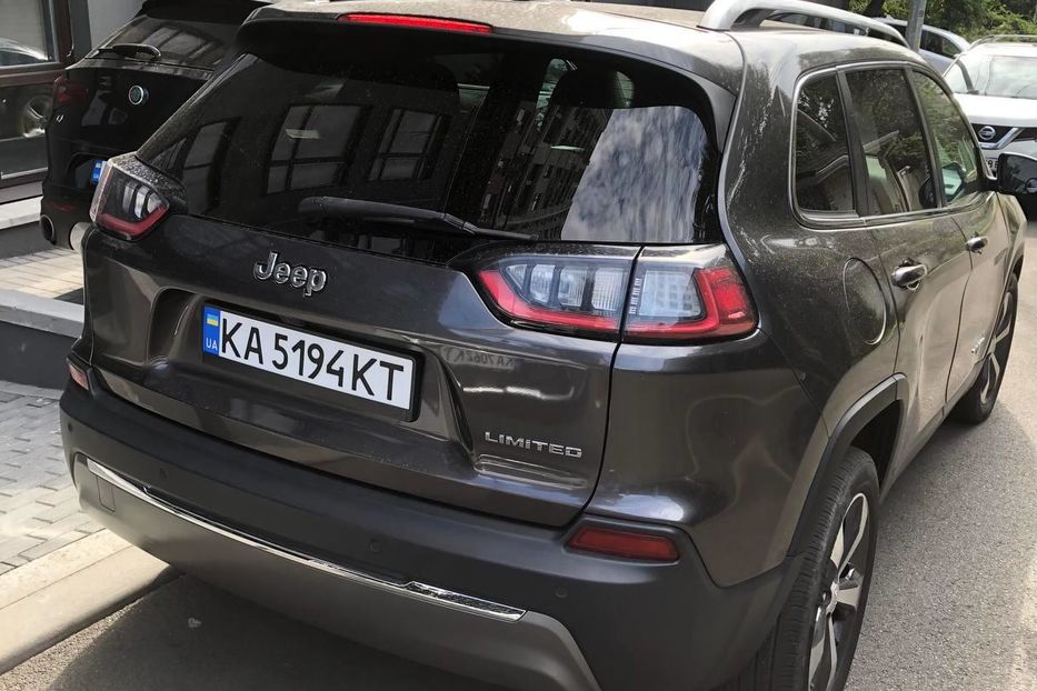 Продам Jeep Cherokee 2019 года в Киеве