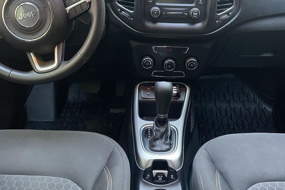 Продам Jeep Compass Sport 2018 года в Днепре