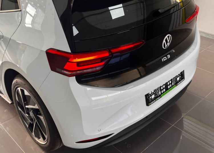 Продам Volkswagen ID.3 Pure 2023 2023 года в Киеве