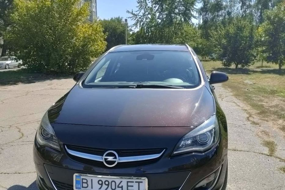 Продам Opel Astra J 2014 года в г. Кременчуг, Полтавская область