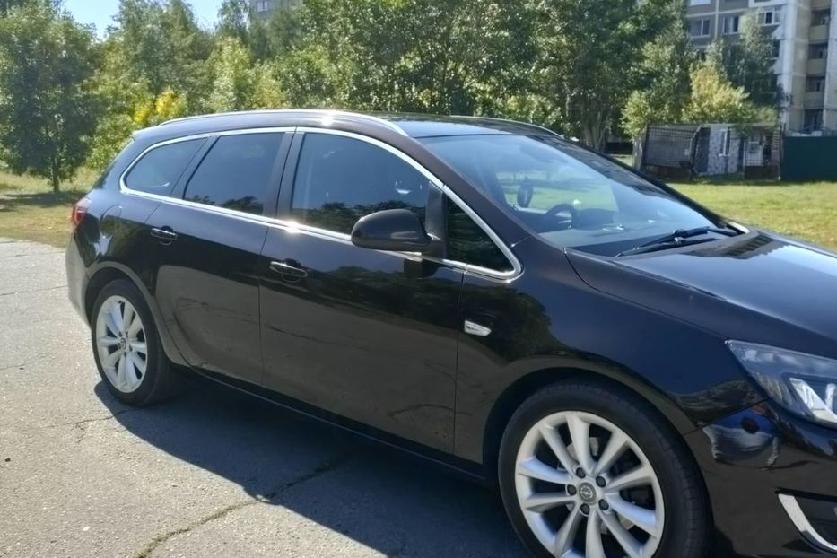 Продам Opel Astra J 2014 года в г. Кременчуг, Полтавская область