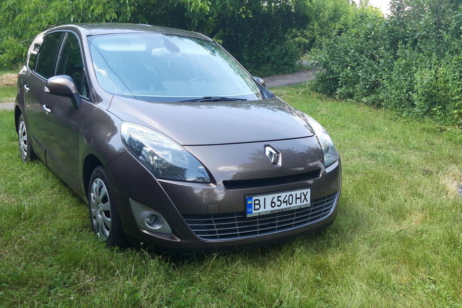 Продам Renault Grand Scenic 2010 года в г. Семеновка, Полтавская область