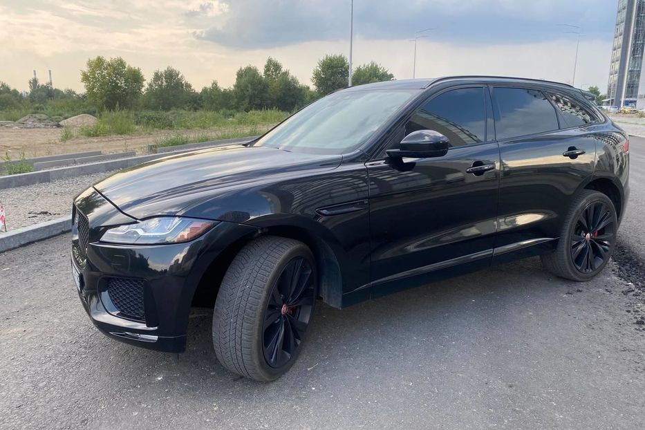 Продам Jaguar F-Pace 2017 года в Киеве