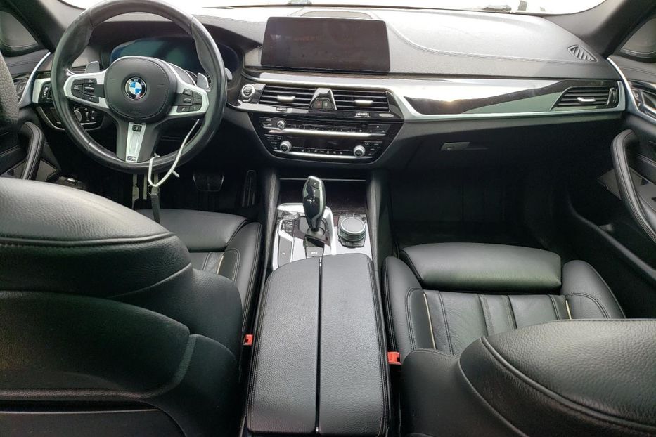 Продам BMW 550 M550 XI 2020 года в Киеве