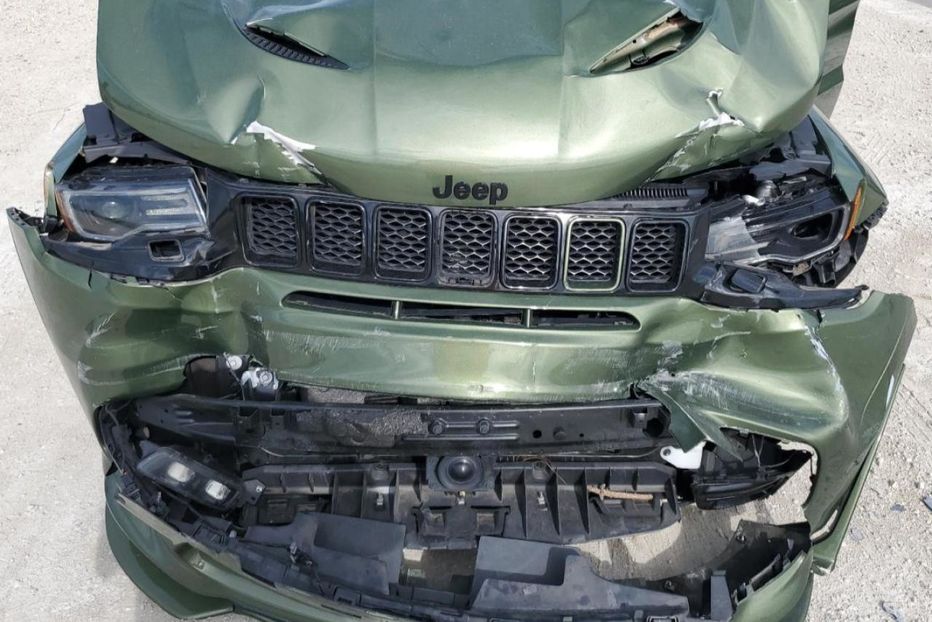 Продам Jeep Grand Cherokee SRT-8 2021 года в Киеве