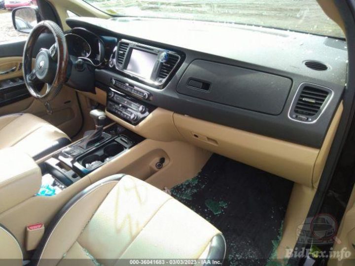 Продам Kia Sedona SX Limited 2017 года в Киеве