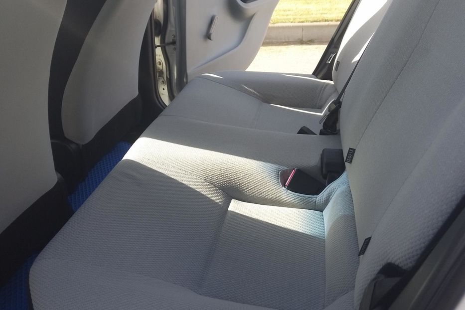 Продам Toyota Prius Aqua 2014 года в Киеве