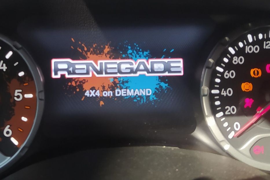 Продам Jeep Renegade Longitude  2017 года в Киеве