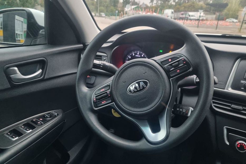 Продам Kia Optima 2017 года в Киеве