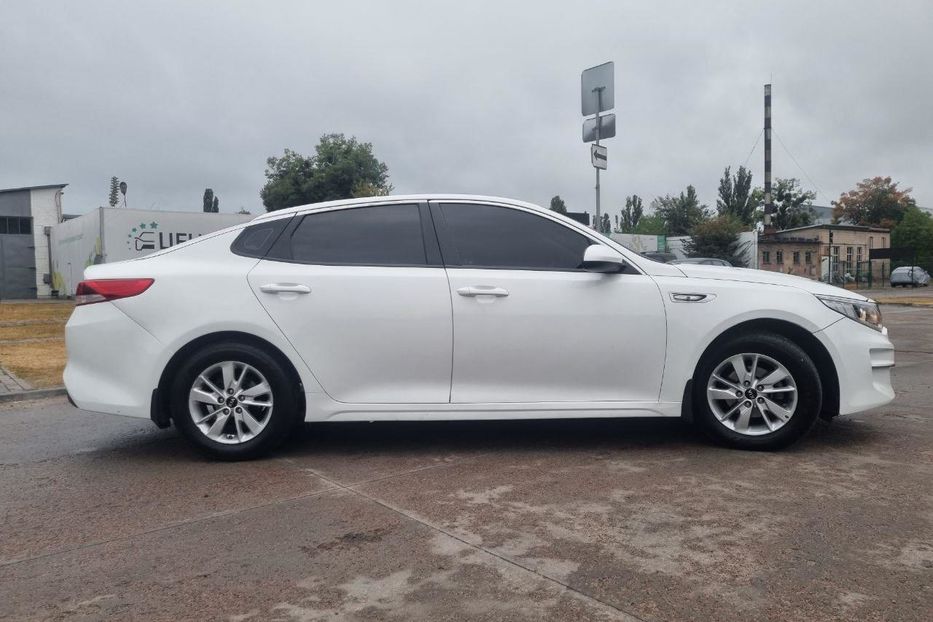 Продам Kia Optima 2017 года в Киеве
