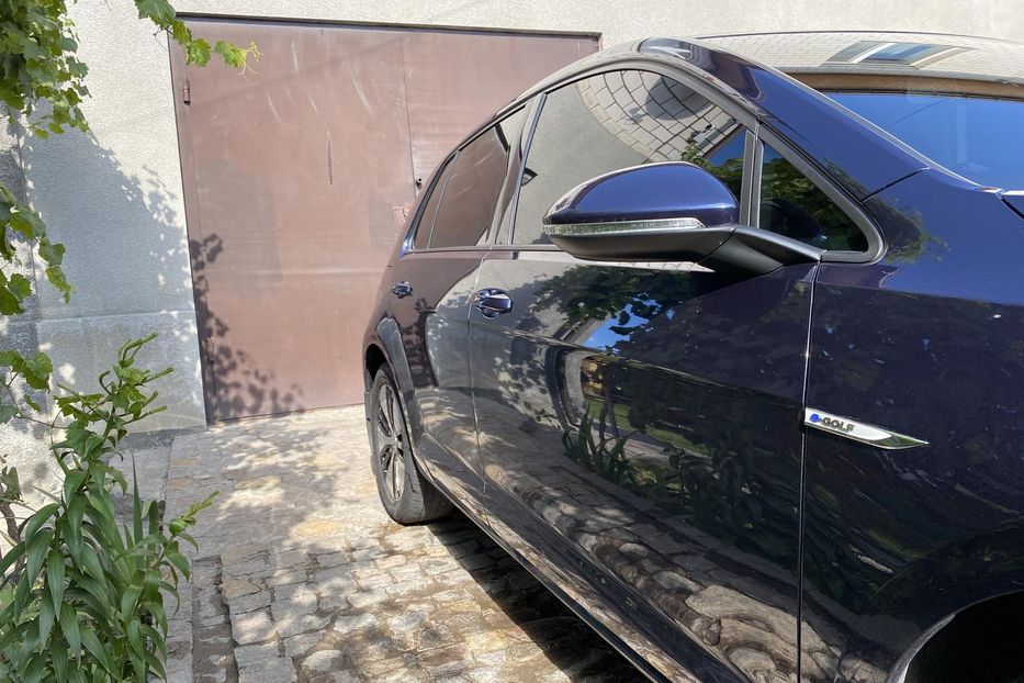 Продам Volkswagen e-Golf 2016 года в Виннице