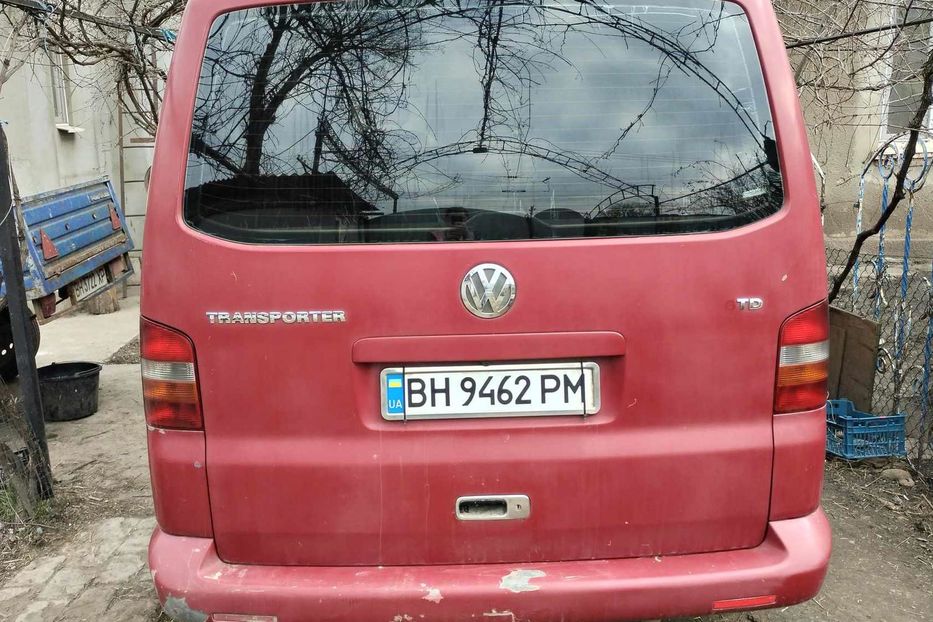 Продам Volkswagen T5 (Transporter) пасс. 2004 года в Одессе