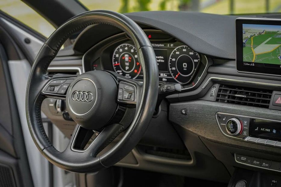 Продам Audi A4 Premium Plus S-Line 2018 года в Львове