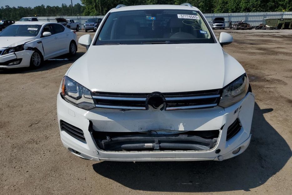 Продам Volkswagen Touareg 2013 года в Киеве