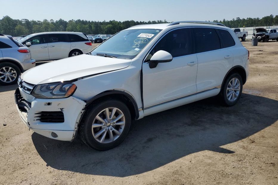 Продам Volkswagen Touareg 2013 года в Киеве