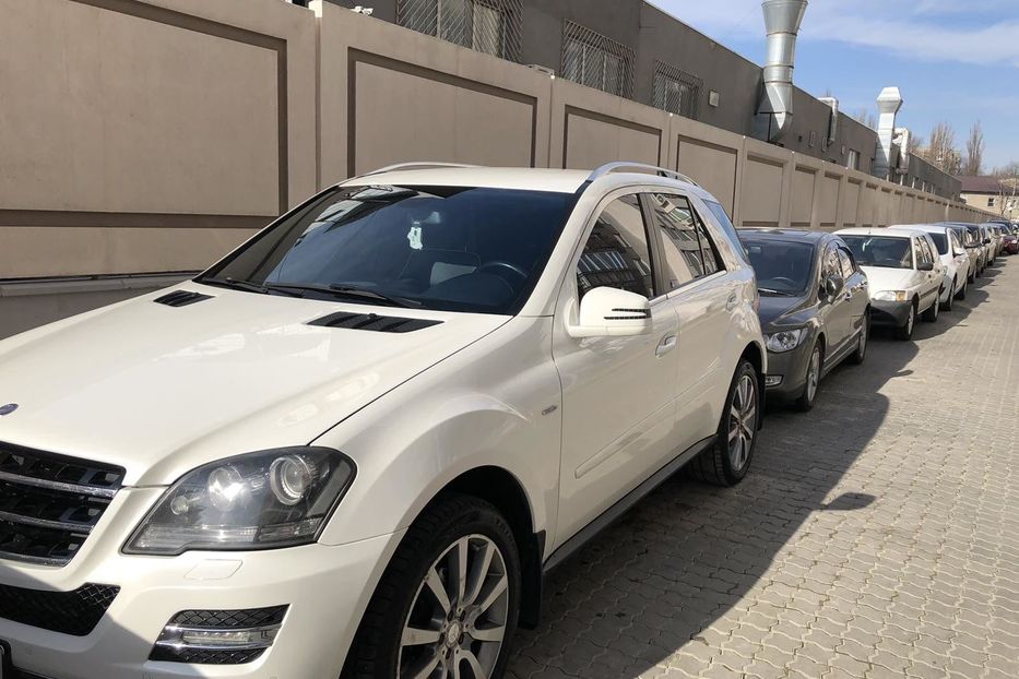 Продам Mercedes-Benz ML 350 2011 года в Одессе