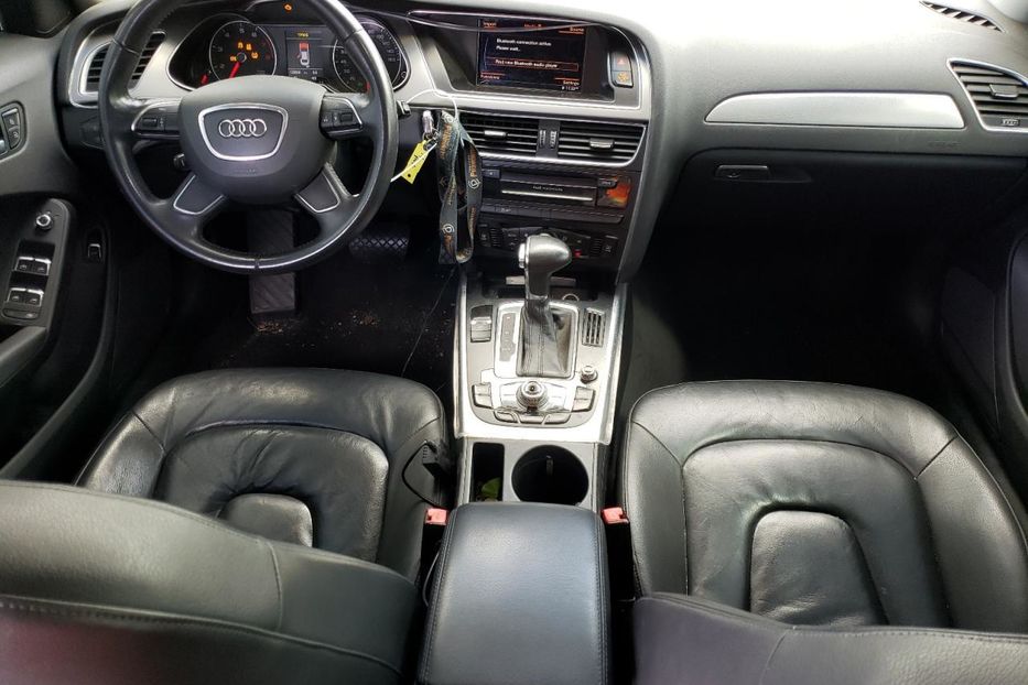 Продам Audi A4 Premium  2016 года в Киеве