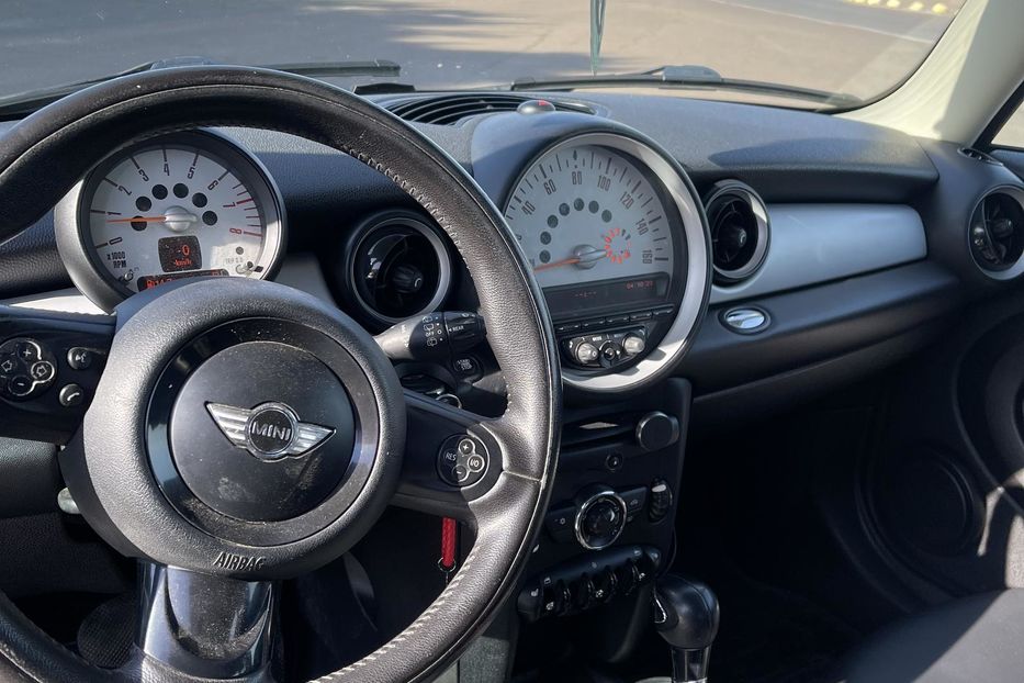Продам MINI Cooper 2011 года в Одессе