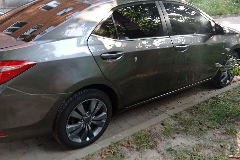 Продам Toyota Corolla 2013 года в г. Курахово, Донецкая область