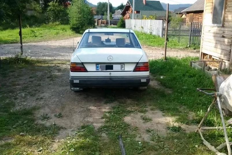 Продам Mercedes-Benz 200 1989 года в Харькове